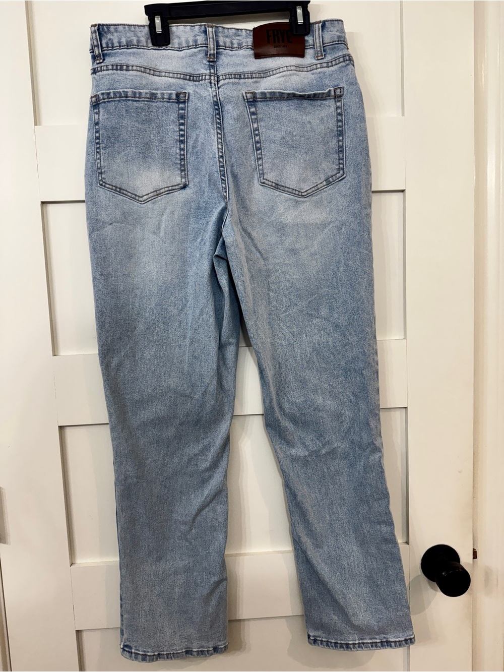 FRYE Light Wash Straight-Leg Women's Jeans